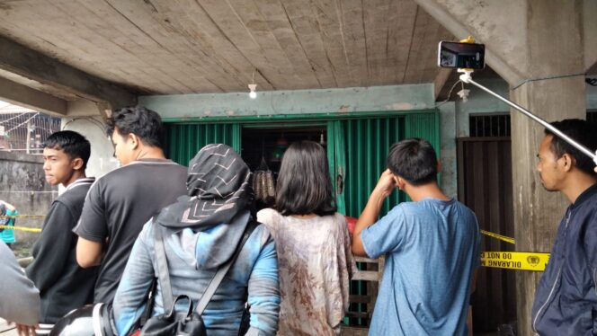 
 Foto Lokasi TKP Toko Korban Perampokan dan Pembunuhan, Gambar dari: Ade Setiawan