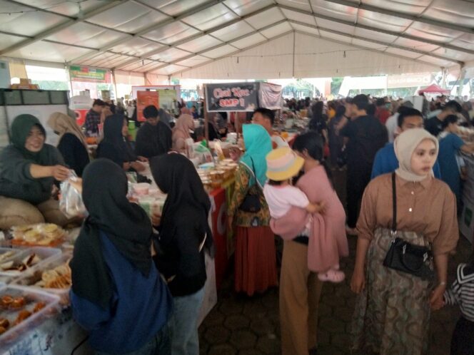 
 Serba-serbi Takjil Ramadhan di Area Masjid Mujahidin Pontianak