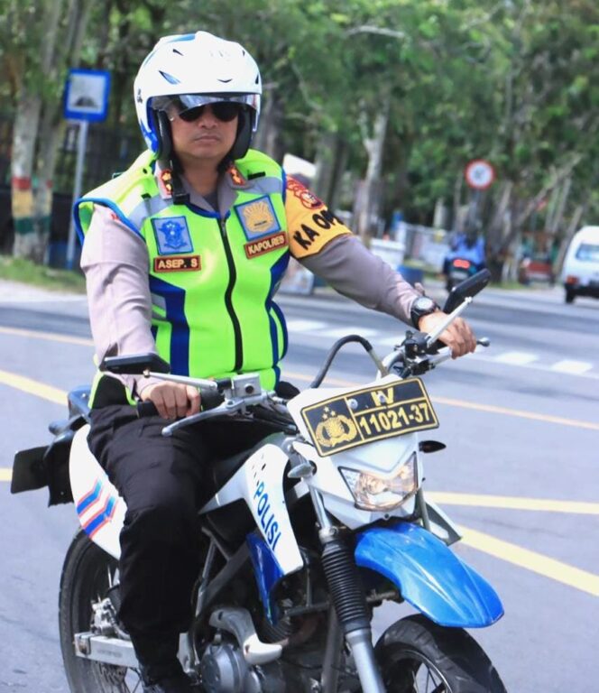 
 Terkait Pemadaman Listrik, Kapolres Siak Intruksikan Personil Jajaran untuk Patroli