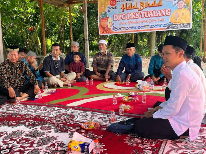 
 DPC PKS Tualang gelar Halal Bi halal, Jasmen, AM.d : Sampaikan Program Pelayanan PKS ke Masyarakat
