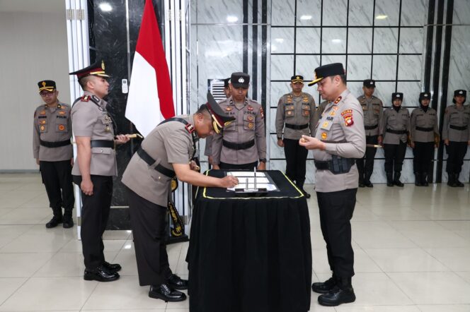 
 AKBP Kadek Ary Mahardika Resmi Jabat Kapolres Kubu Raya